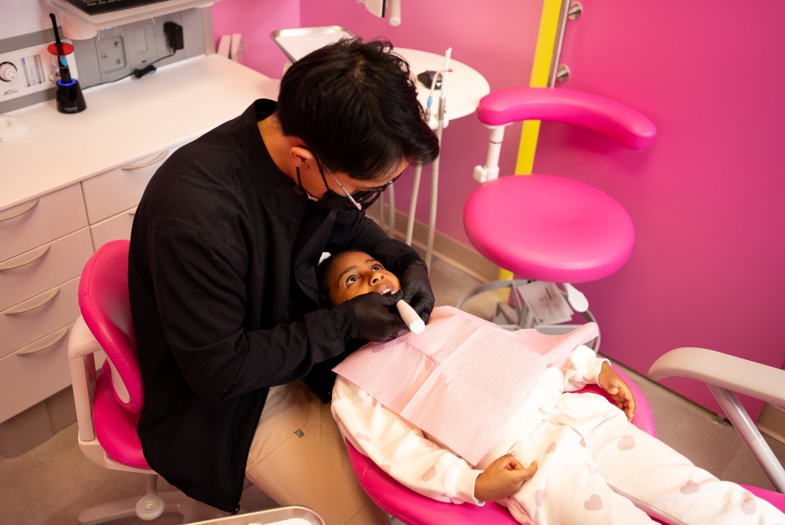 Dr. Pae operating on a patient.